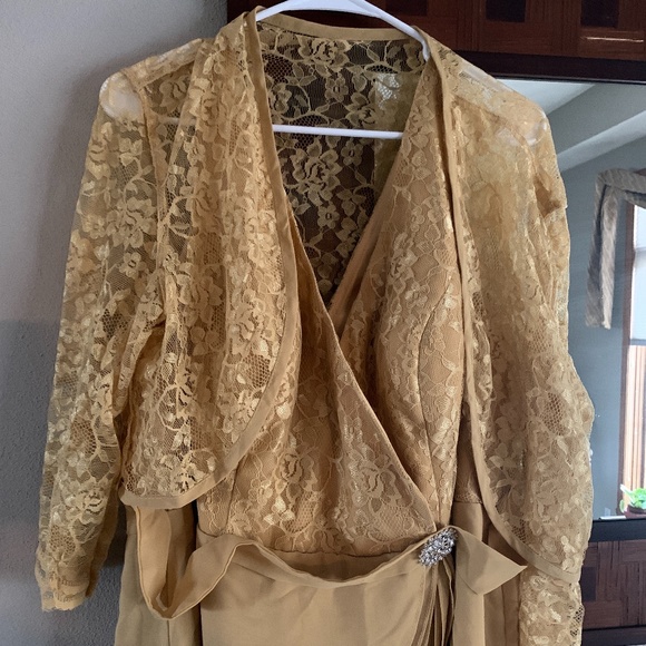 Sheath/Column Mother of the Bride Dress Wrap Included - Picture 2 of 7